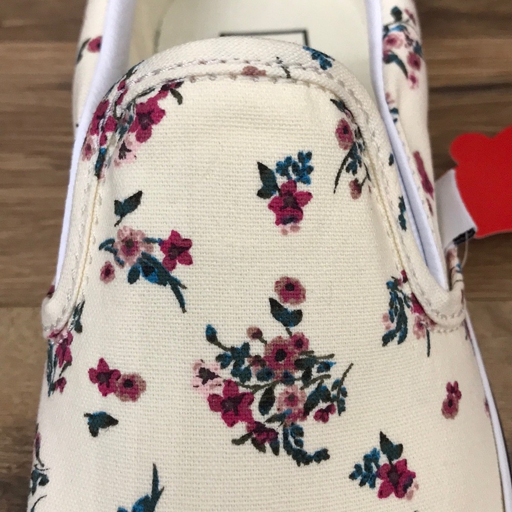 VANS CLASSIC SLIP ON BRAND NEW - Picture 11 of 16